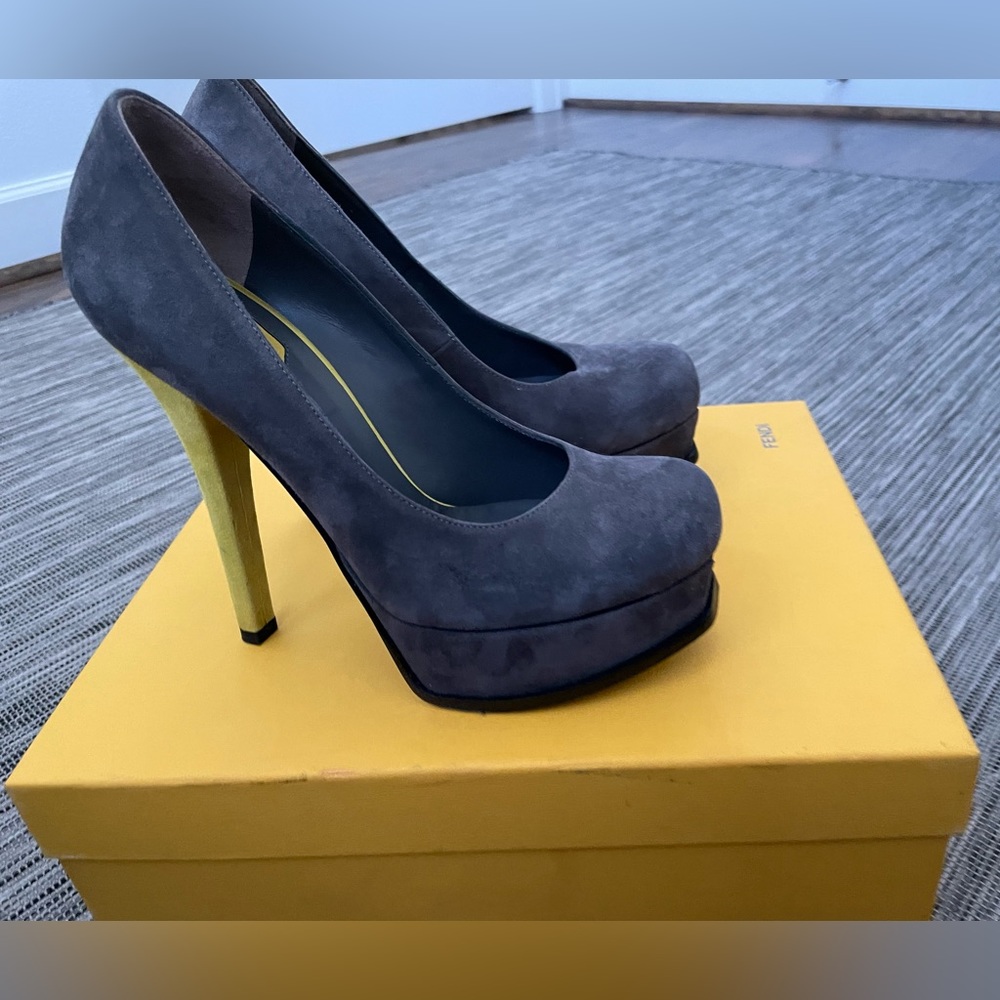 Pistacho grey suede Fendi pumps.